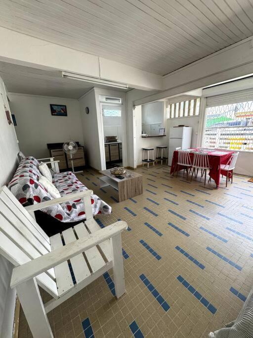 Maison Authentique A 300M De La Plage Sainte-Anne Bagian luar foto